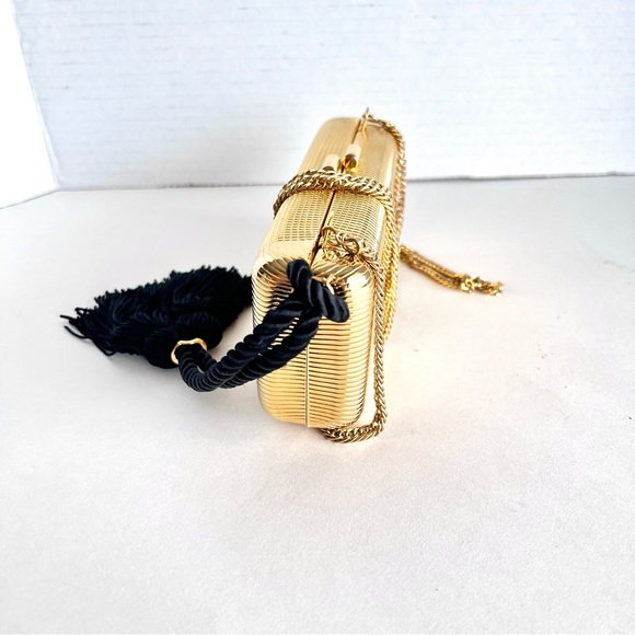 Vintage Columbine Evening Bag | Shiney Gold Metal with Tassle Size: Os - Picture 9 of 11